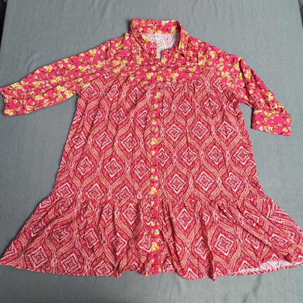 Like Love Womens 1X Pink Floral Medallion Mixed Print Snap Front Tunic Top